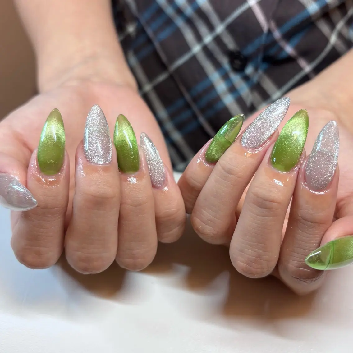 ネイル マグネットネイル マグネットワンカラー ワンカラーネイル Kiki / art nailのネイルデザイン