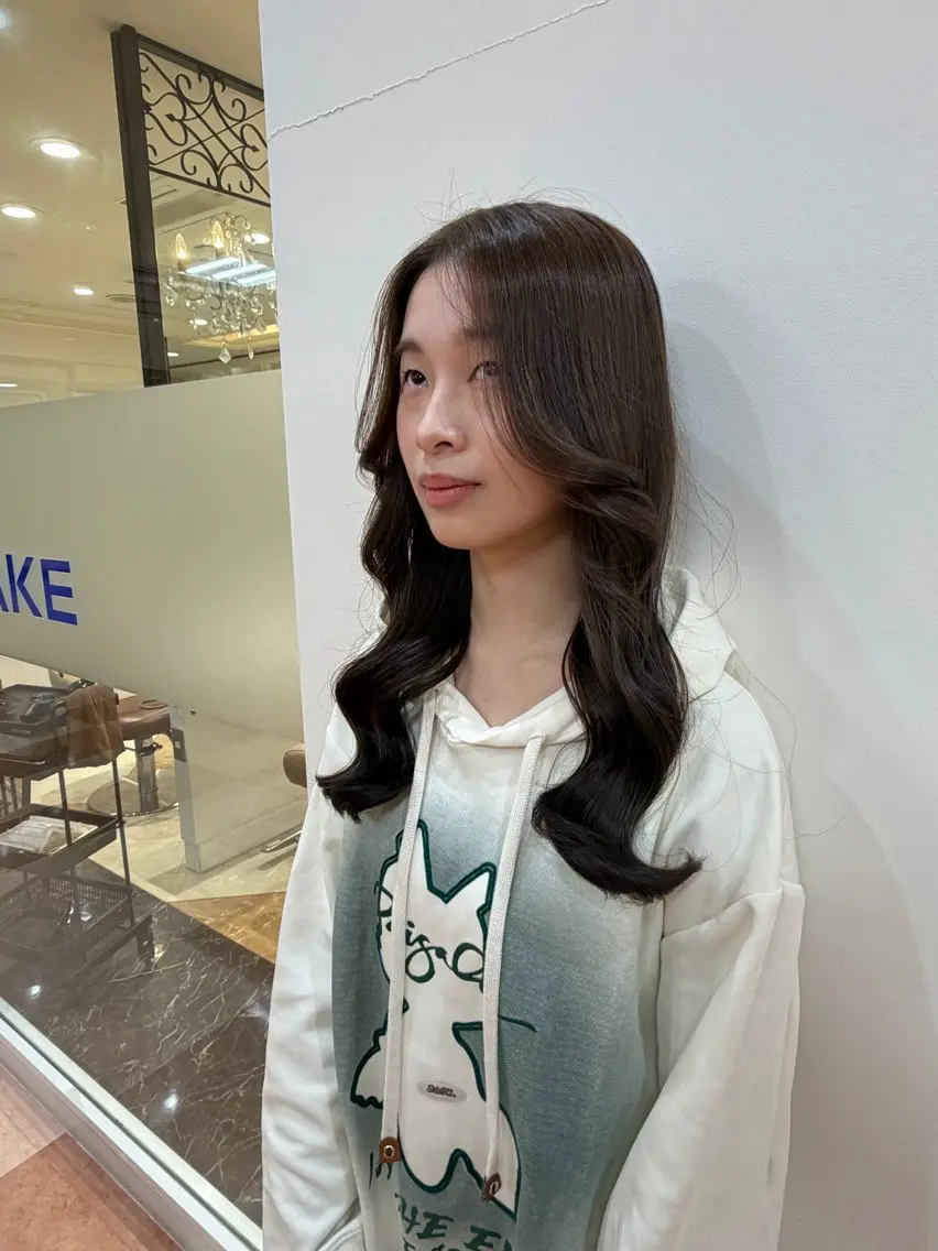 ロング カット ヘアカラー 髪質改善カラー なーこ💖🌈のヘアスタイル