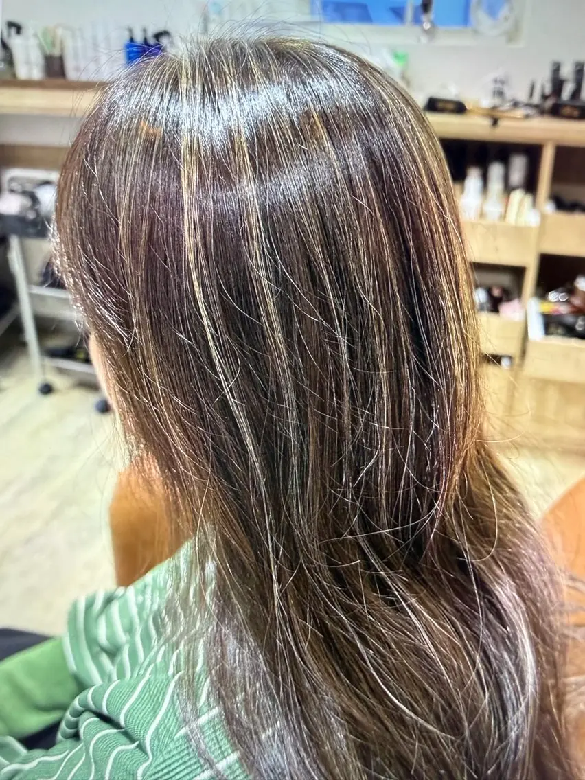 ロング ハイライト カット ヘアカラー カラーモデル募集中✨ MIKUのヘアスタイル