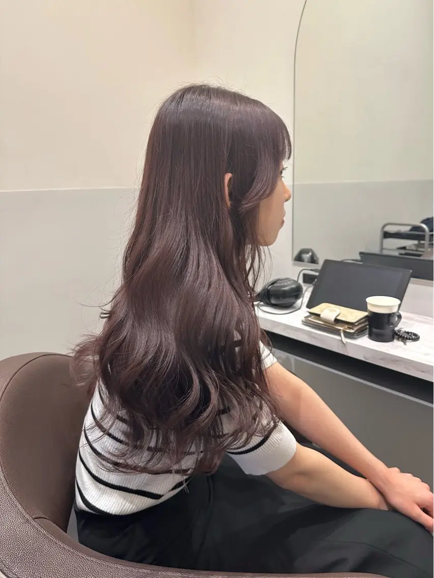 ロング カラー ブリーチ グレージュ ラベンダーカラー ラベンダーグレージュ ラベンダーグレー ヘアカラー トリートメント 矢野 晃平のヘアスタイル