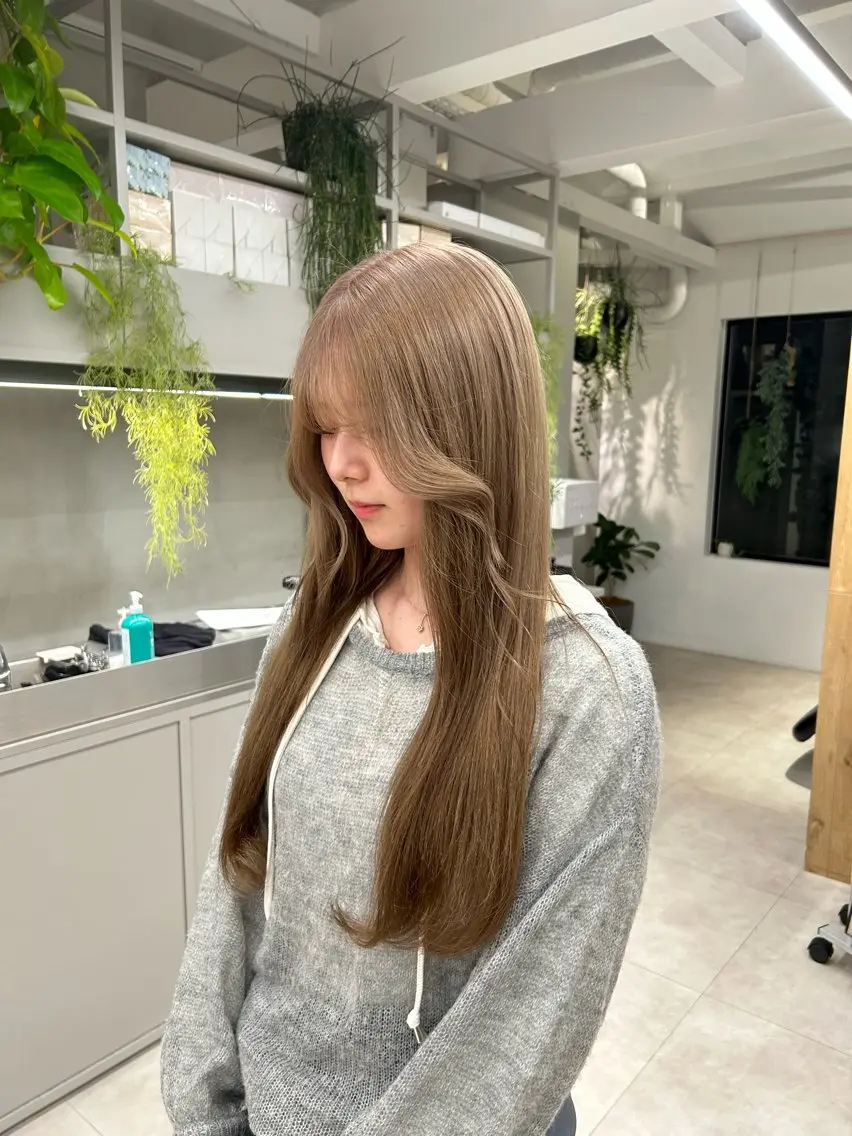 カラー lomalia moekaのヘアスタイル