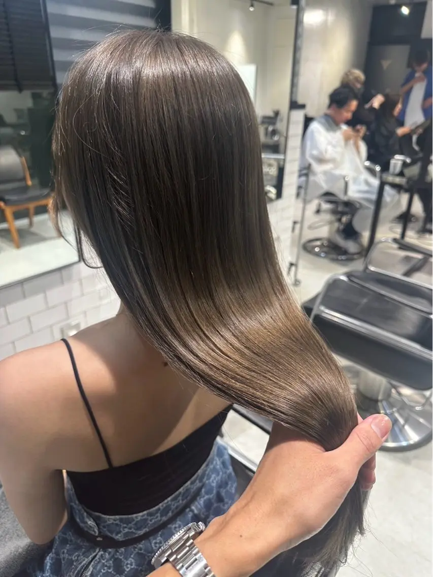 ロング カラー カット ヘアカラー トリートメント 🎨デザイン🥇 美髪・艶髪 日暮千敬のヘアスタイル