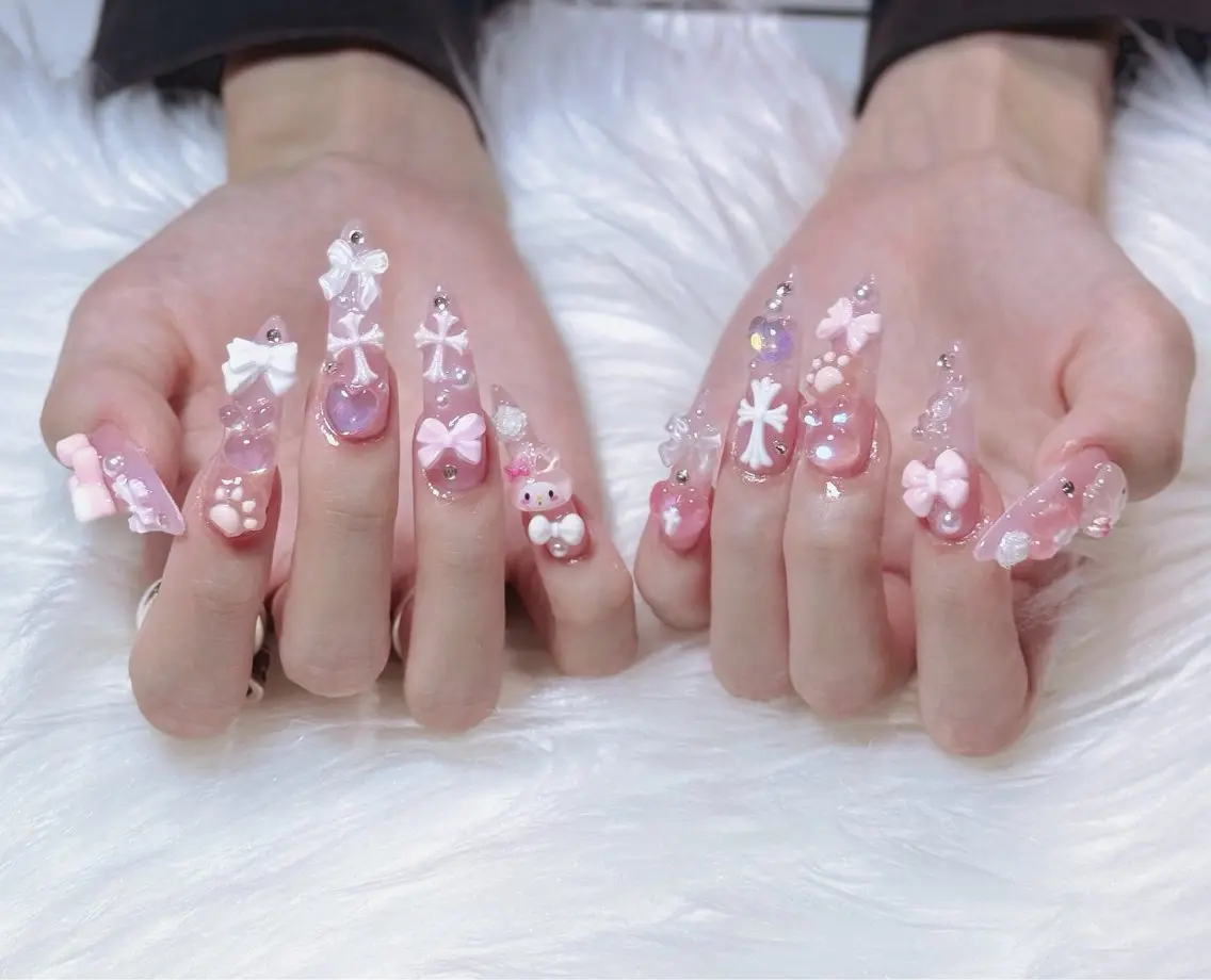 ネイル オーロラネイル チークネイル フットネイル フレンチネイル ジェルネイル ハンドネイル Havi Nailsのネイルデザイン