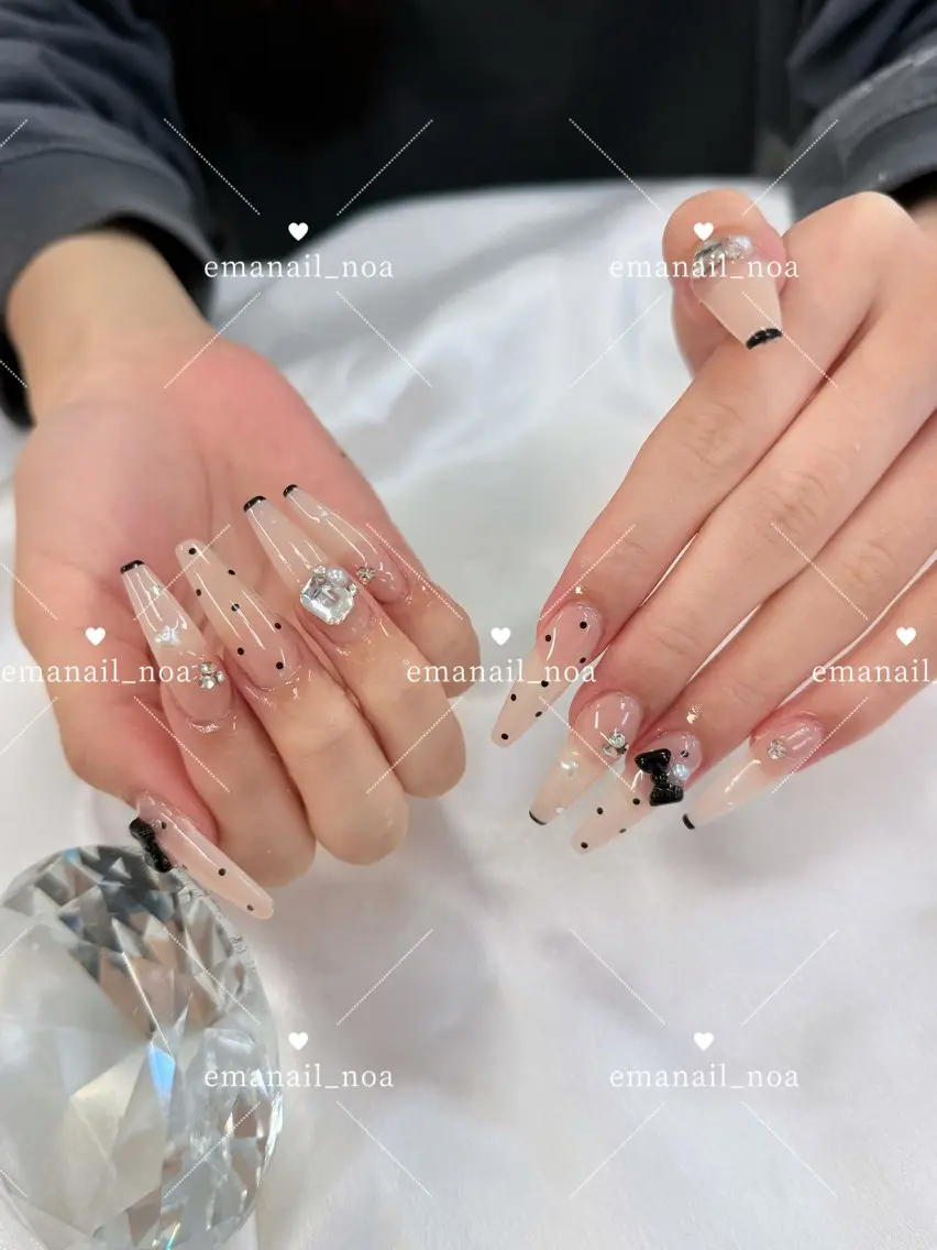 ネイル ハンドネイル ♡ Emanail Noa ♡のネイルデザイン