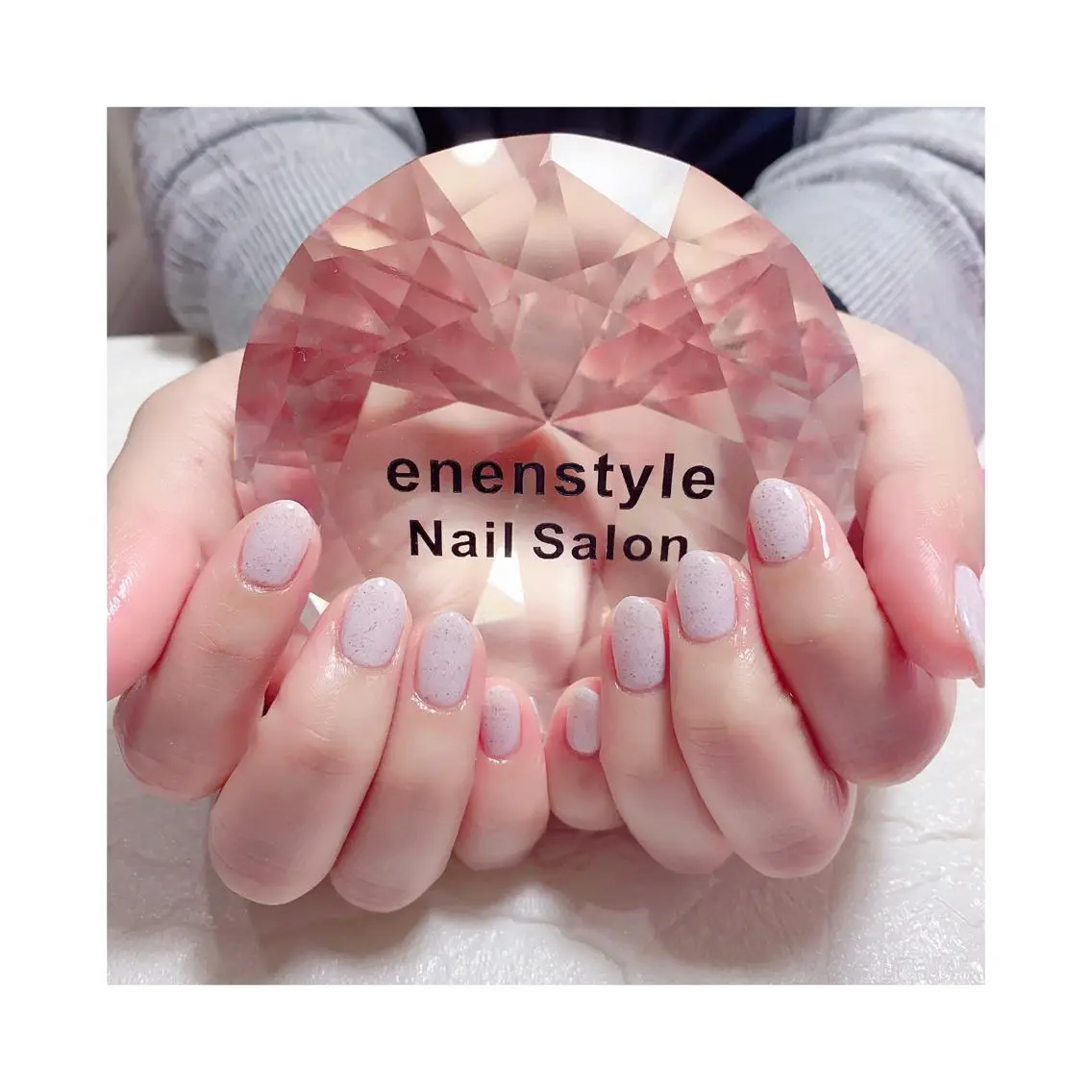 ミディアム ネイル ジェルネイル ニュアンスネイル オフィスネイル ワンカラーネイル パラジェル 🐾enen style 🐾のネイルデザイン