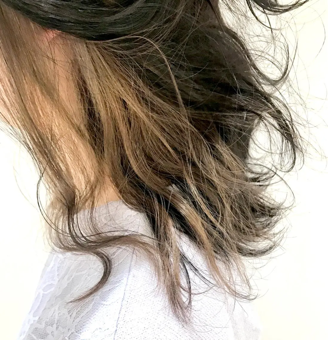 セミロング 加藤 憂のヘアスタイル