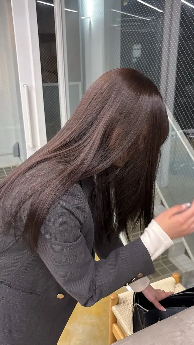 セミロング ヘアカラー 𝐀𝐦𝐞𝐫𝐢 /透明感カラーのヘアスタイル