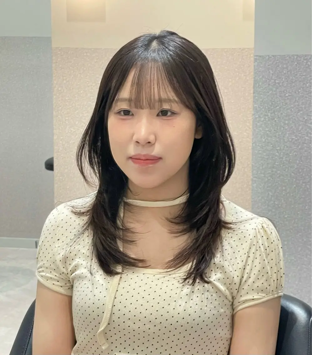 ミディアム ミディアムレイヤー 韓国風ヘア レイヤーカット カット ヘアカラー トリートメント ❤︎︎韓国ヘア❤︎︎ 𝑺𝒉𝒊𝒉𝒐のヘアスタイル