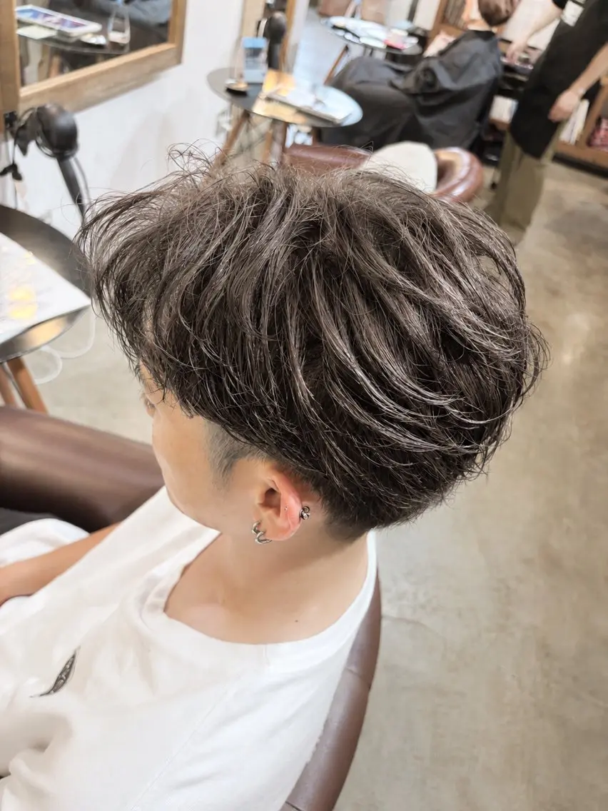 ショート カラー メンズ 透明感カラー グレージュ カット ヘアカラー 🌀メンズパーマ🌀 平川海夢のヘアスタイル