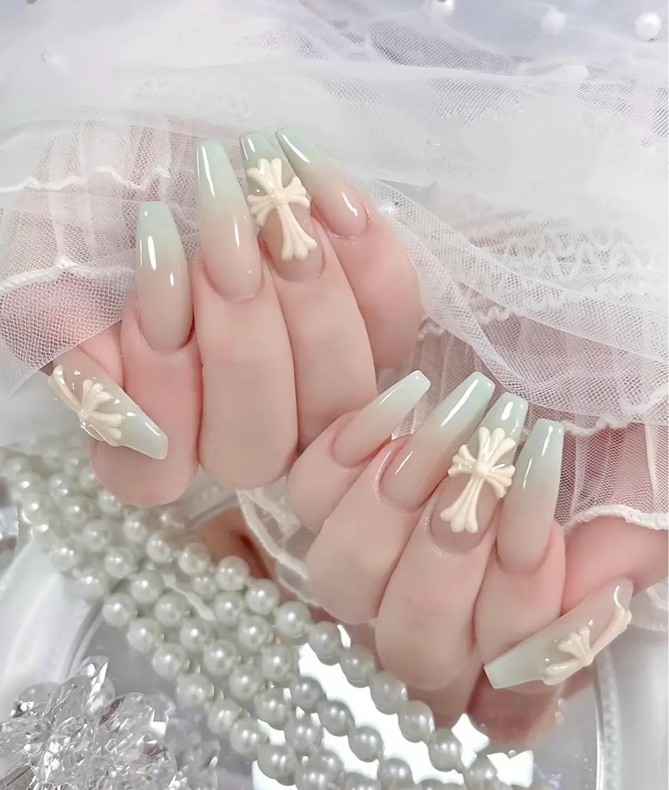 ロング ハンドネイル E🌷nail 長さだし専門店のネイルデザイン