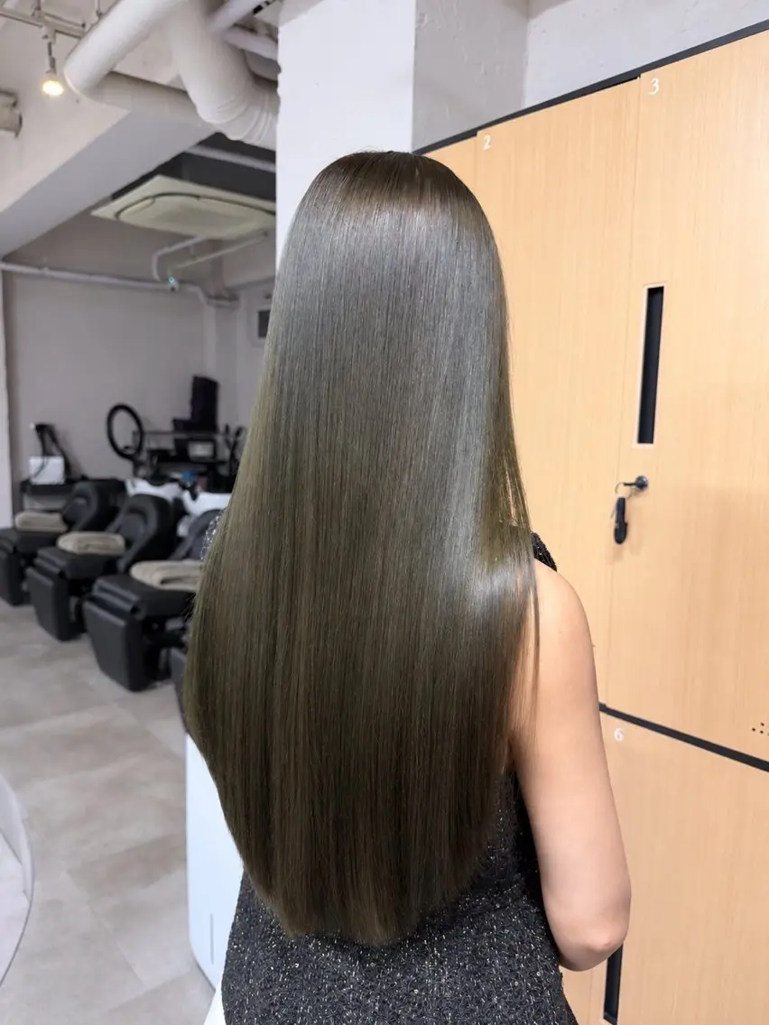 ロング ヘアカラー tokute いしい りえのヘアスタイル