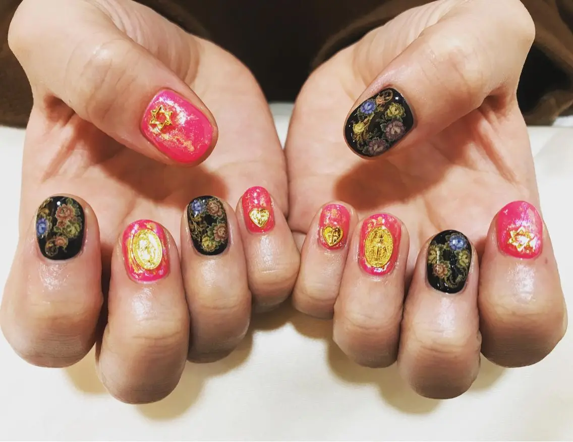 ネイル フラワーネイル nailartist lisaのネイルデザイン