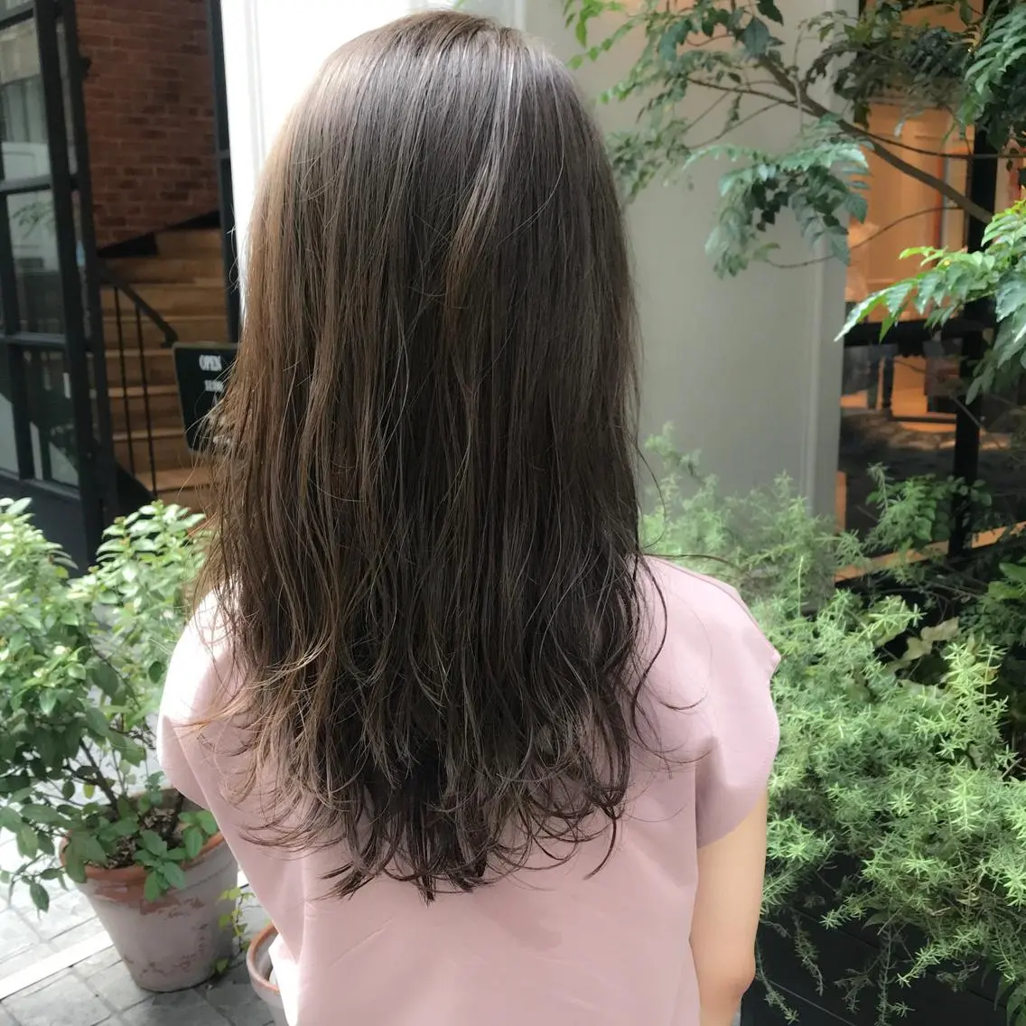 セミロング ラベンダーベージュ LOMA🇰🇷 銀座クボタのヘアスタイル