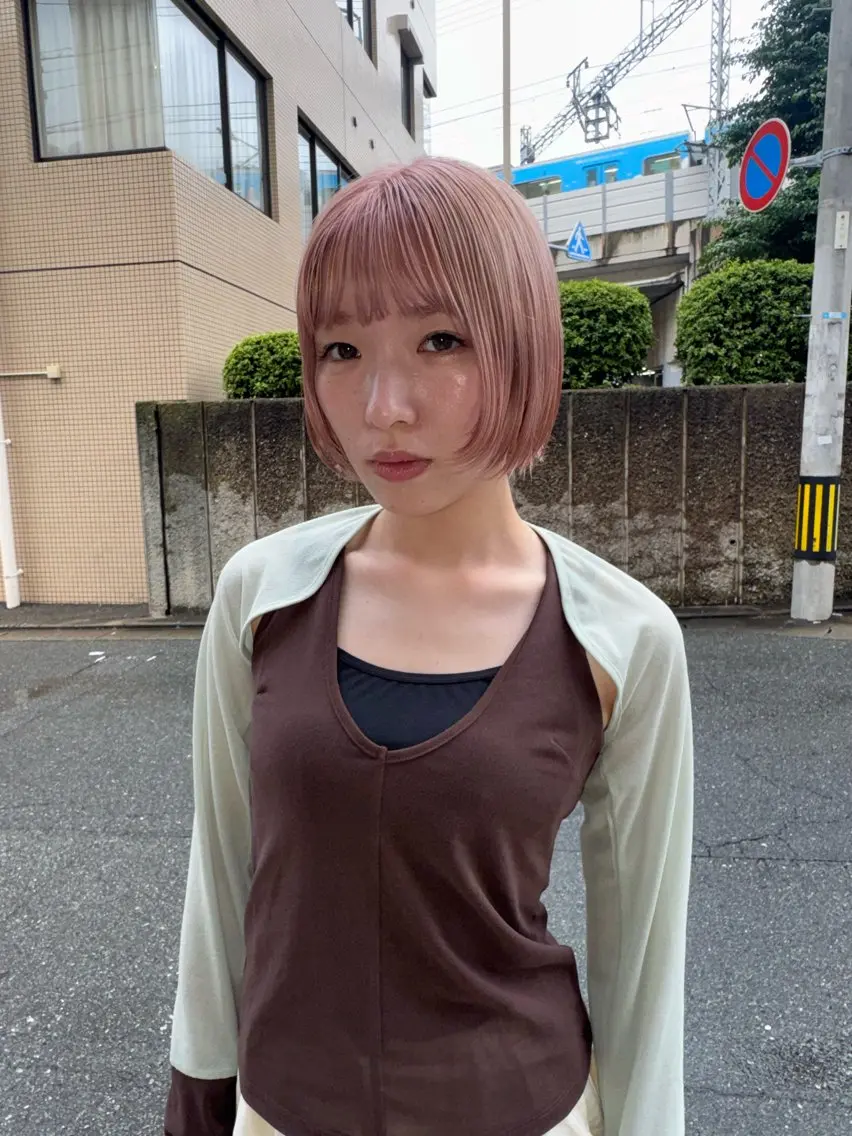 ミディアム カラー ベージュカラー ピンクカラー ピンクベージュ カット ヘアカラー kai🐇似合わせ レイヤーカットのヘアスタイル