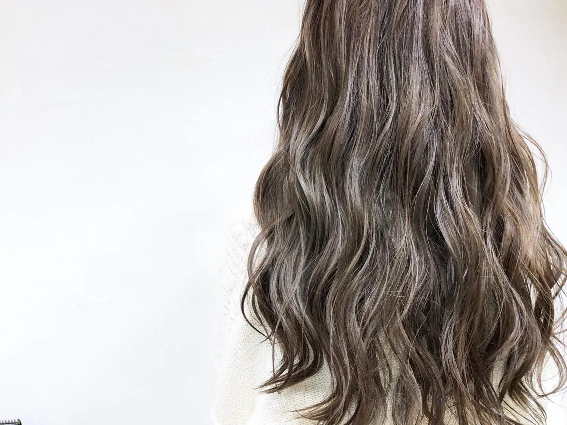 ロング カラー ヘアアレンジ ヘアカラー トリートメント 小松 郁斗のヘアスタイル