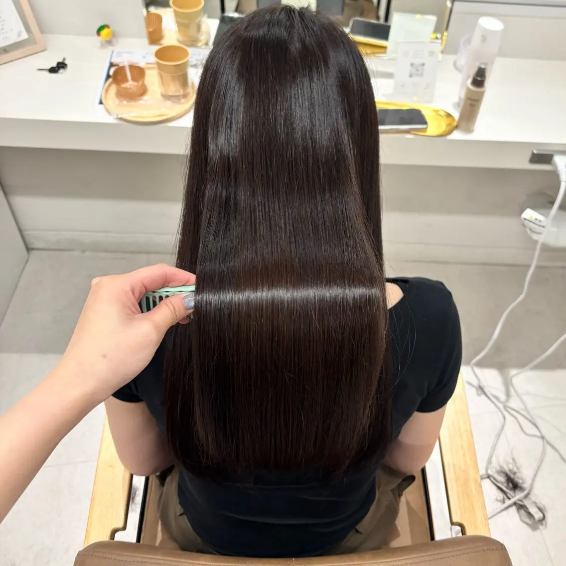 ロング カット ヘアカラー トリートメント SLASHスラッシュ 辻村  彩華のヘアスタイル