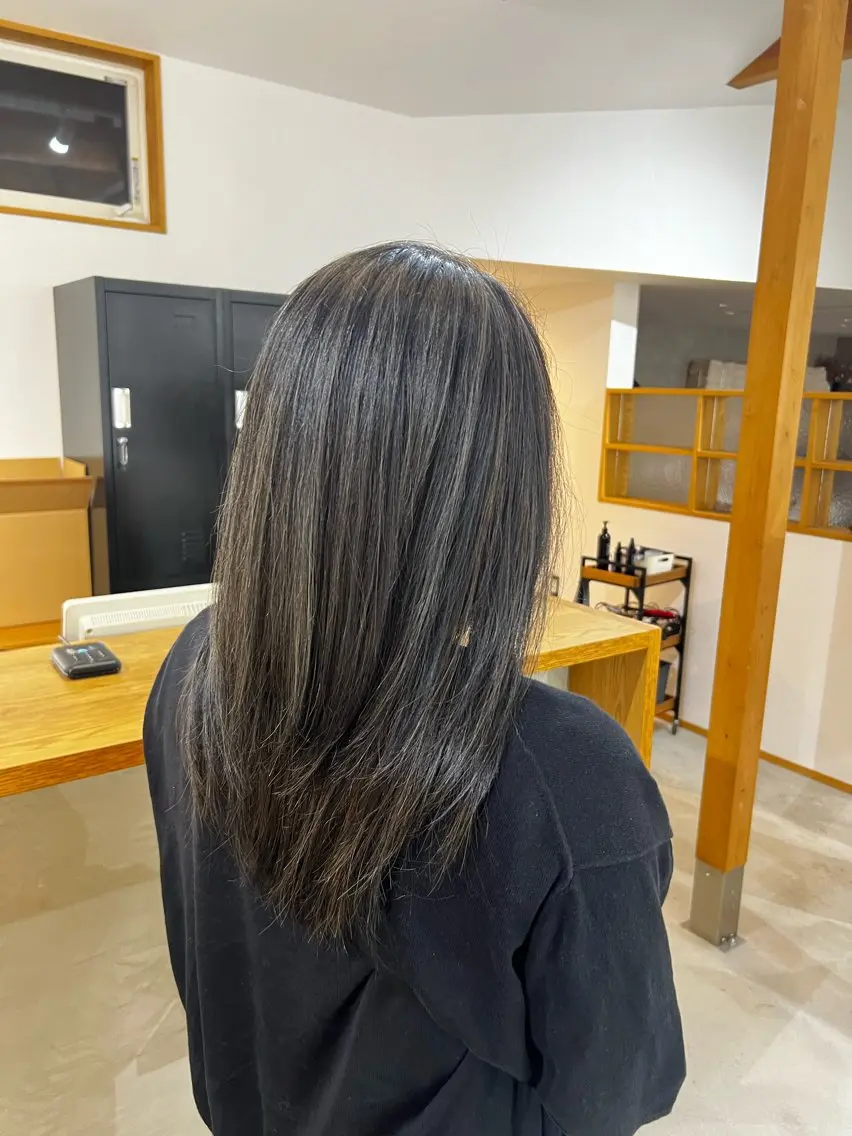 ロング カラー ハイライトカラー ハイライト 浅岡 みちるのヘアスタイル