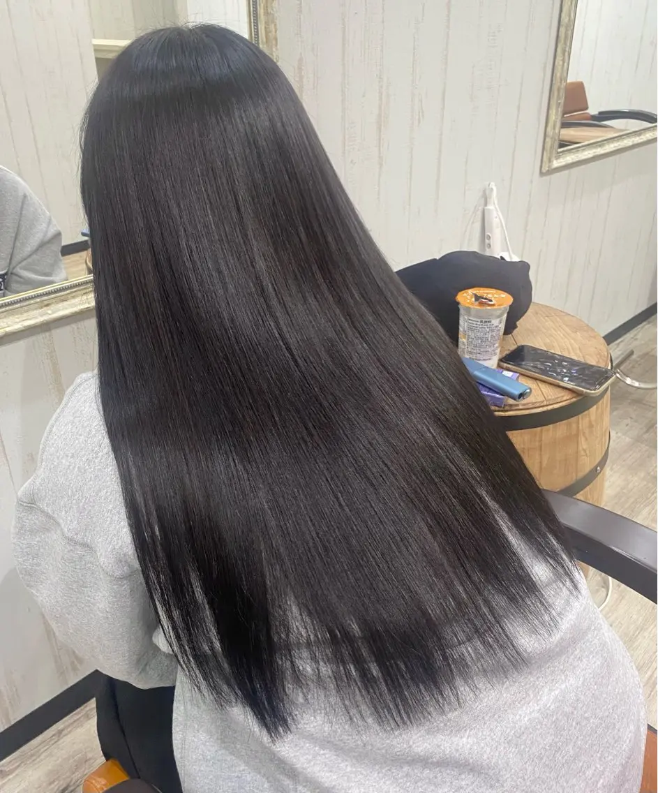 ロング カラー 桑原 由理のヘアスタイル