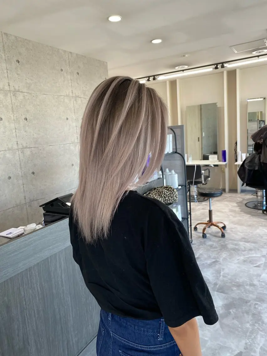 セミロング カラー ショートボブ アディクシーカラー ブリーチ ケアブリーチ ダブルカラー shota/ブリーチ ハイトーン/レイヤーのヘアスタイル