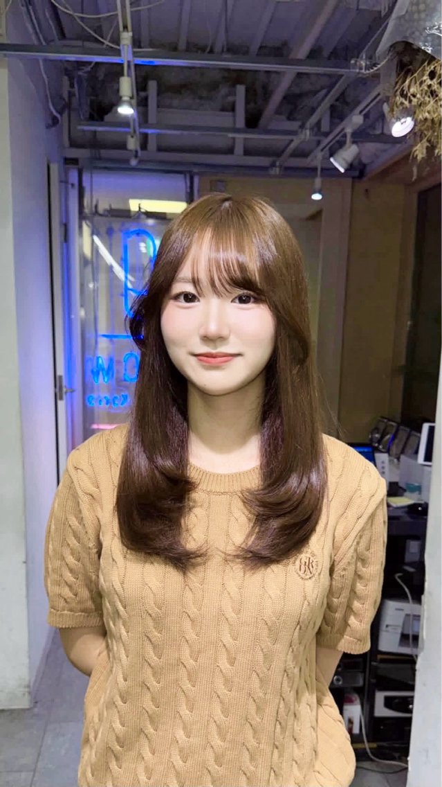 ミディアム カラー ヘアカラー 🩶ハイトーン × プルエク🩶MIWAのヘアスタイル