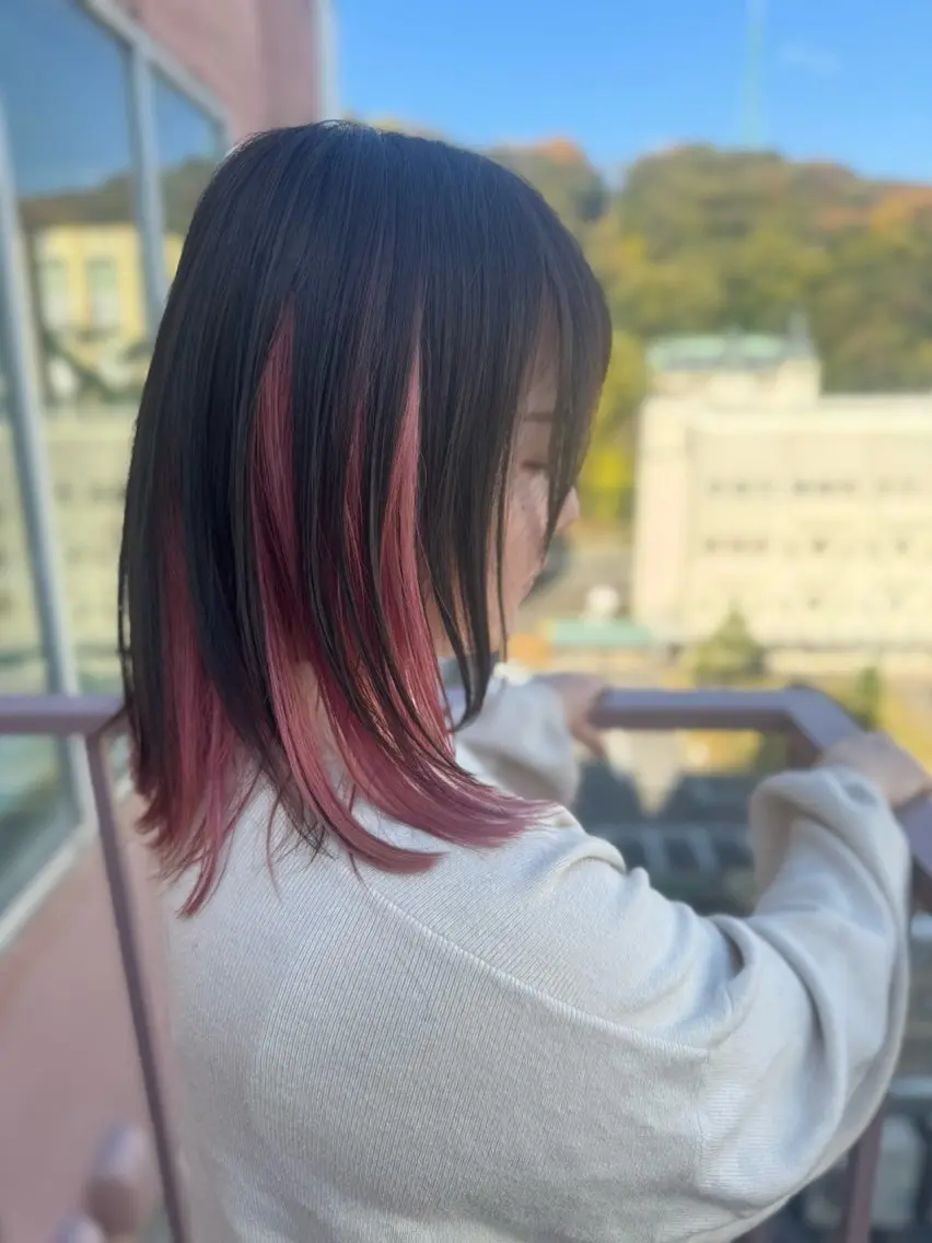 ミディアム カラー ピンクカラー ヘアカラー Viage （ビアージュ）のヘアスタイル