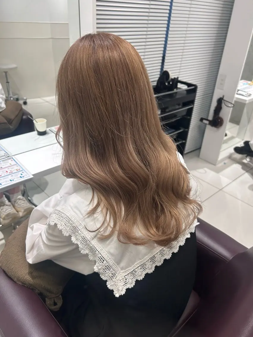 セミロング カラー ベージュカラー ブリーチ ミルクティーベージュ ボブ トリートメント shizuna/平尾 /カラー/髪質改善のヘアスタイル