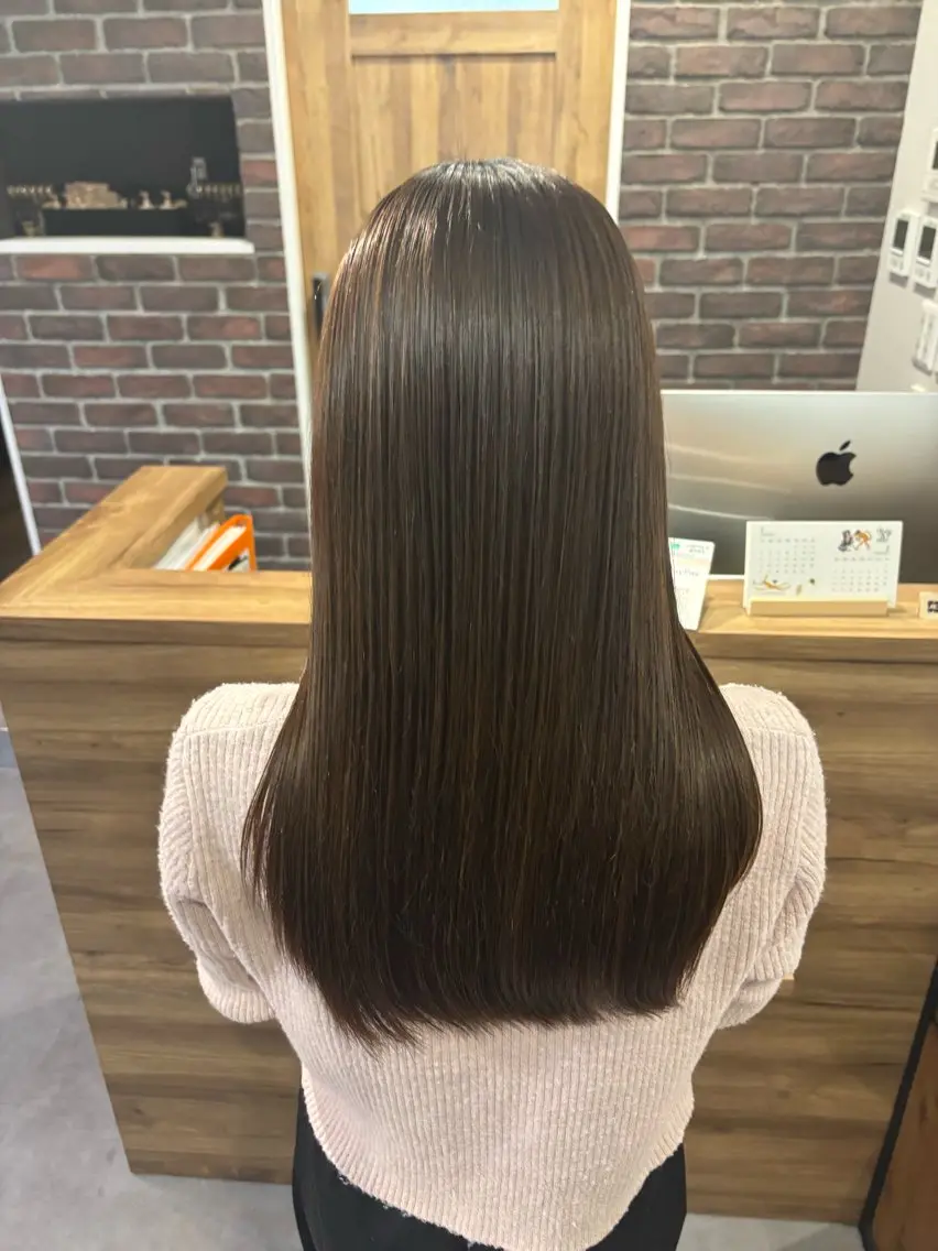 セミロング ✨髪質改善カラー✨ ストレート☔脇田のヘアスタイル