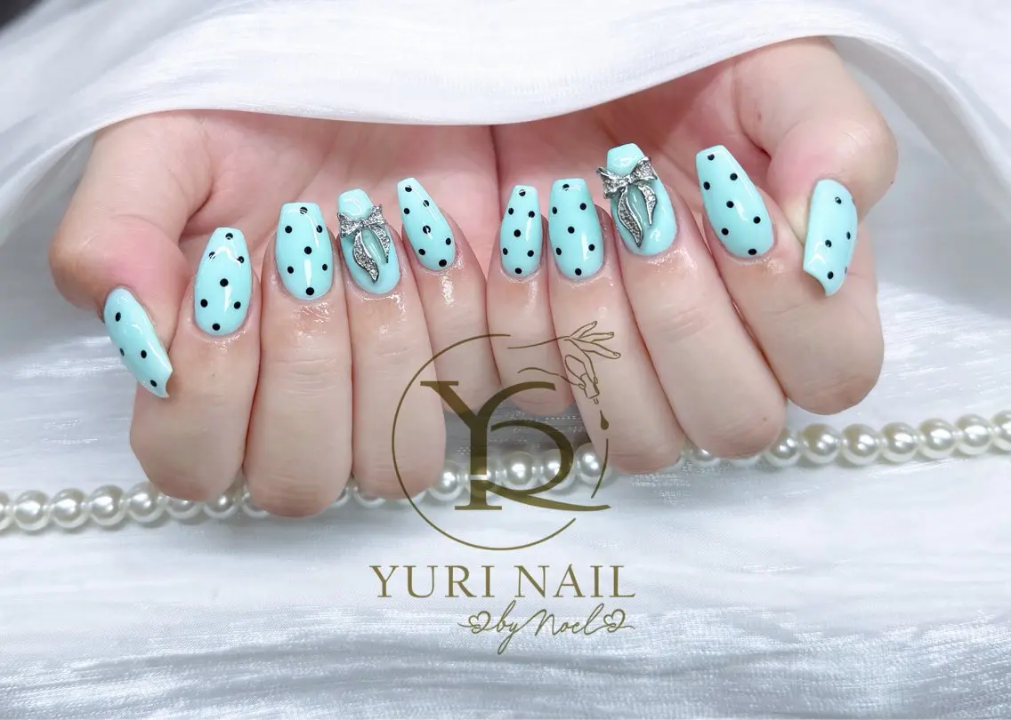 ネイル ハンドネイル フットネイル ハンドケア YURI Nail NARITAのネイルデザイン