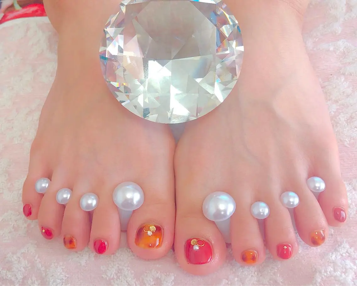 ネイル べっ甲ネイル フットネイル フットネイル CROWN プライベートサロンのネイルデザイン