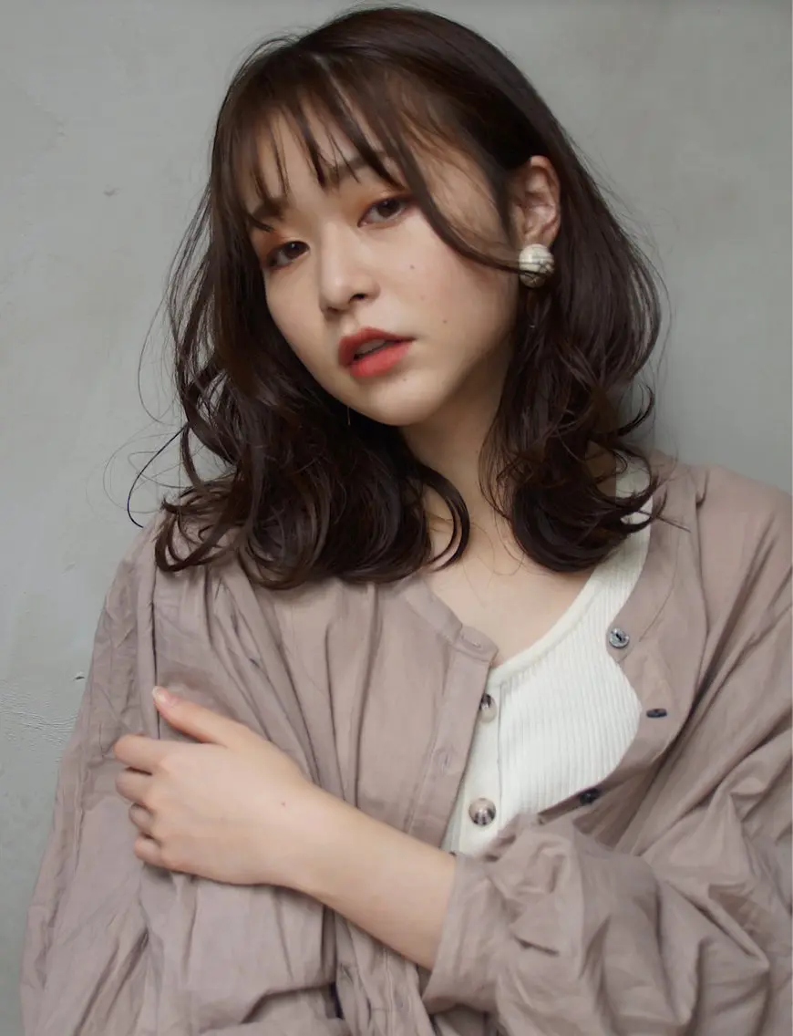 セミロング カラー 透明感カラー ダブルカラー ハイライトカラー イルミナカラー インナーカラー カット ヘアカラー トリートメント misa🫧ナチュラ ル縮毛矯正/髪質改善のヘアスタイル