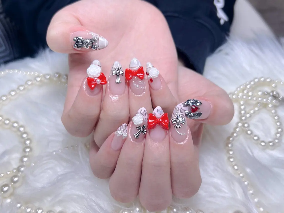 ネイル 長さ出し フレンチネイル ガラスフレンチ キラキラネイル マグネットネイル ハンドネイル Moa nailのネイルデザイン