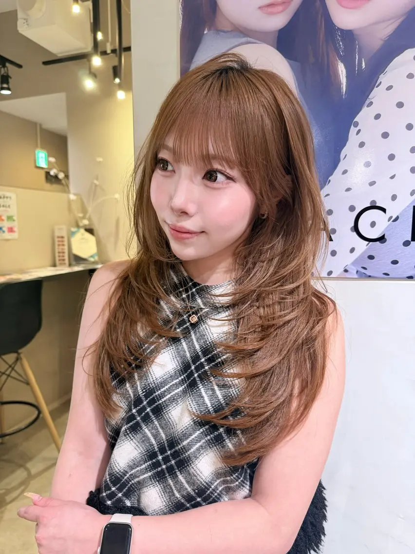 ロング ヘアカラー 村上 万愛のヘアスタイル