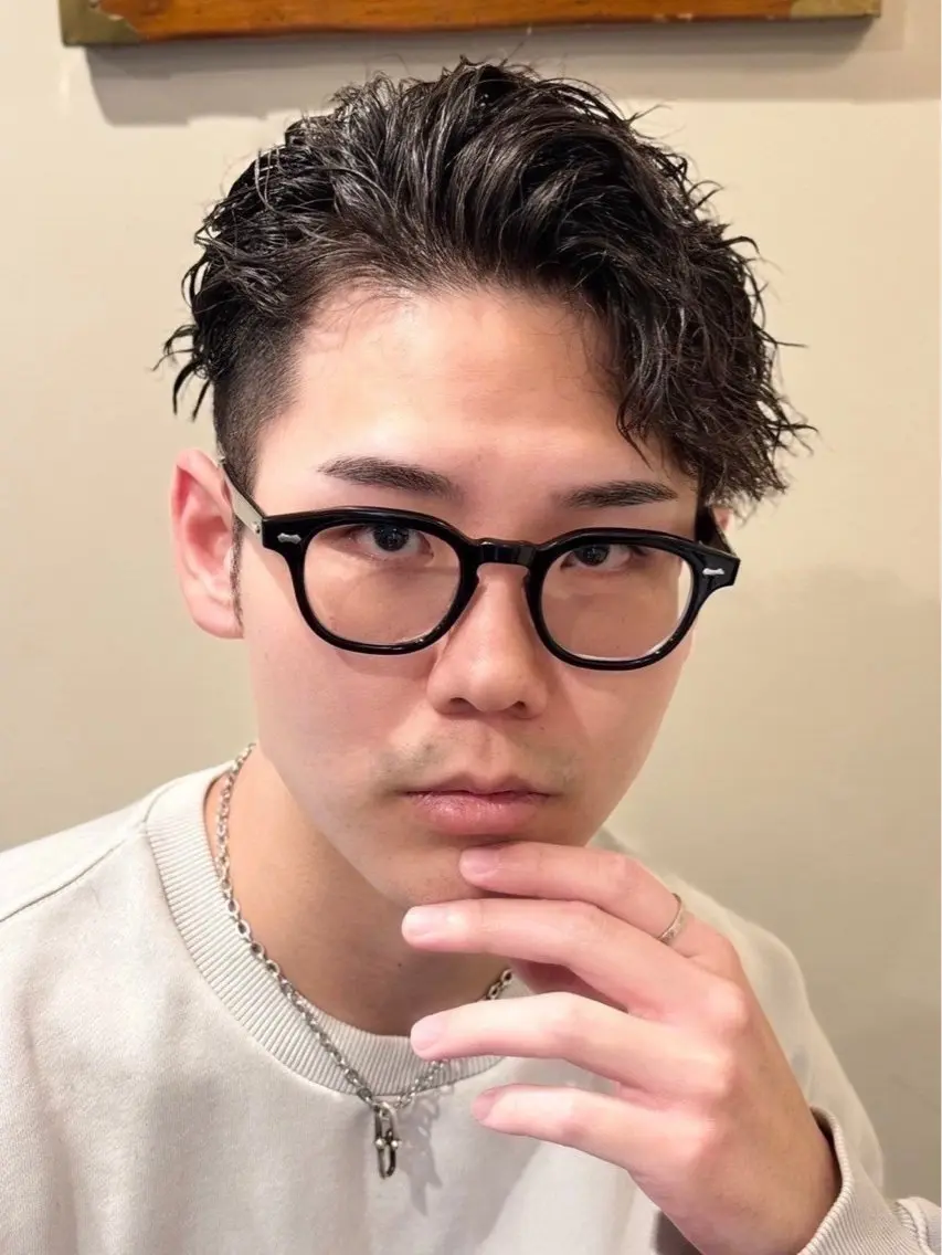 ショート カラー パーマ メンズ 武井 凌のヘアスタイル