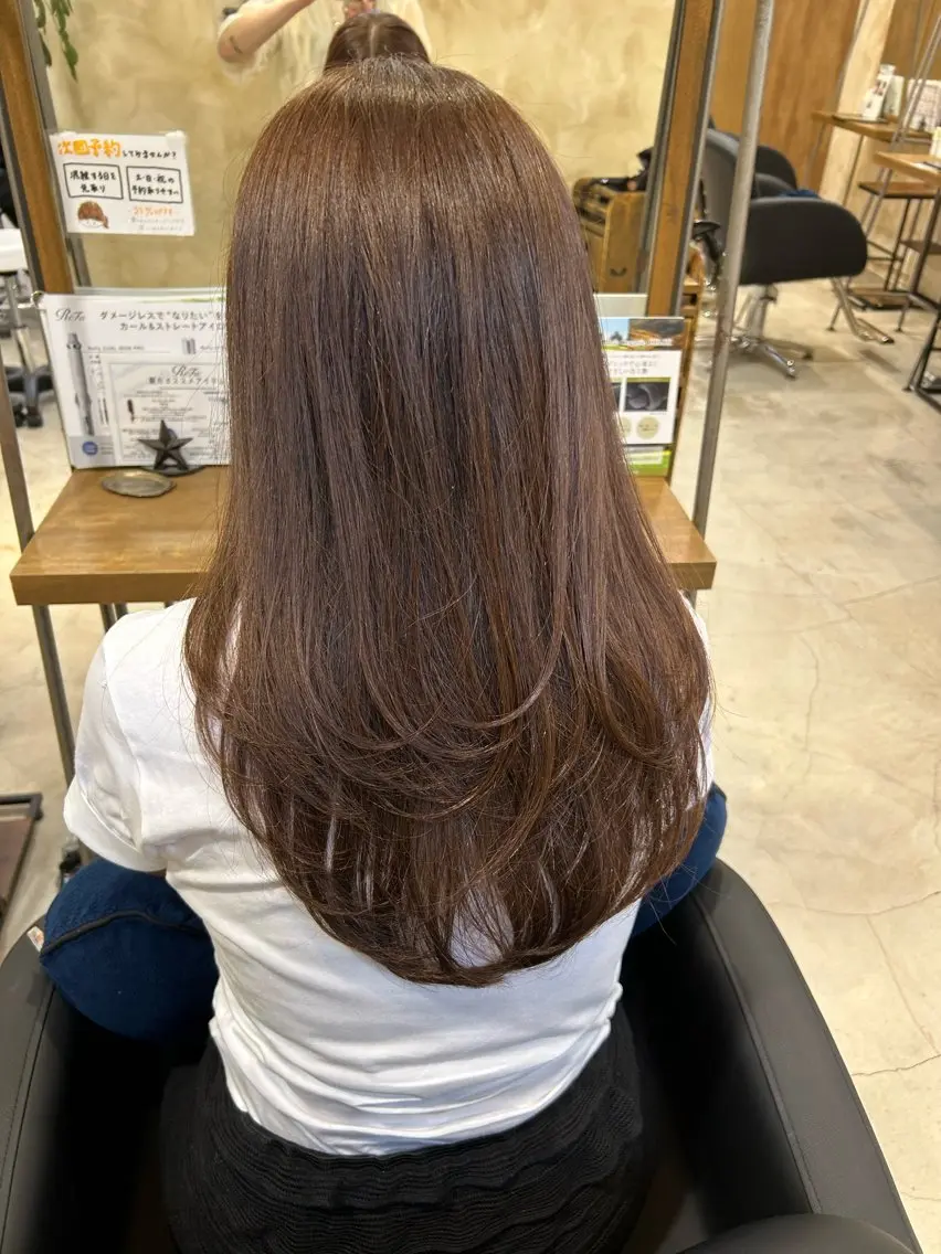 ロング カラー ブリーチ ブラウンカラー ナチュラルブラウン ブリーチなしカラー 綾/ベージュカラー /パーマ🩰のヘアスタイル