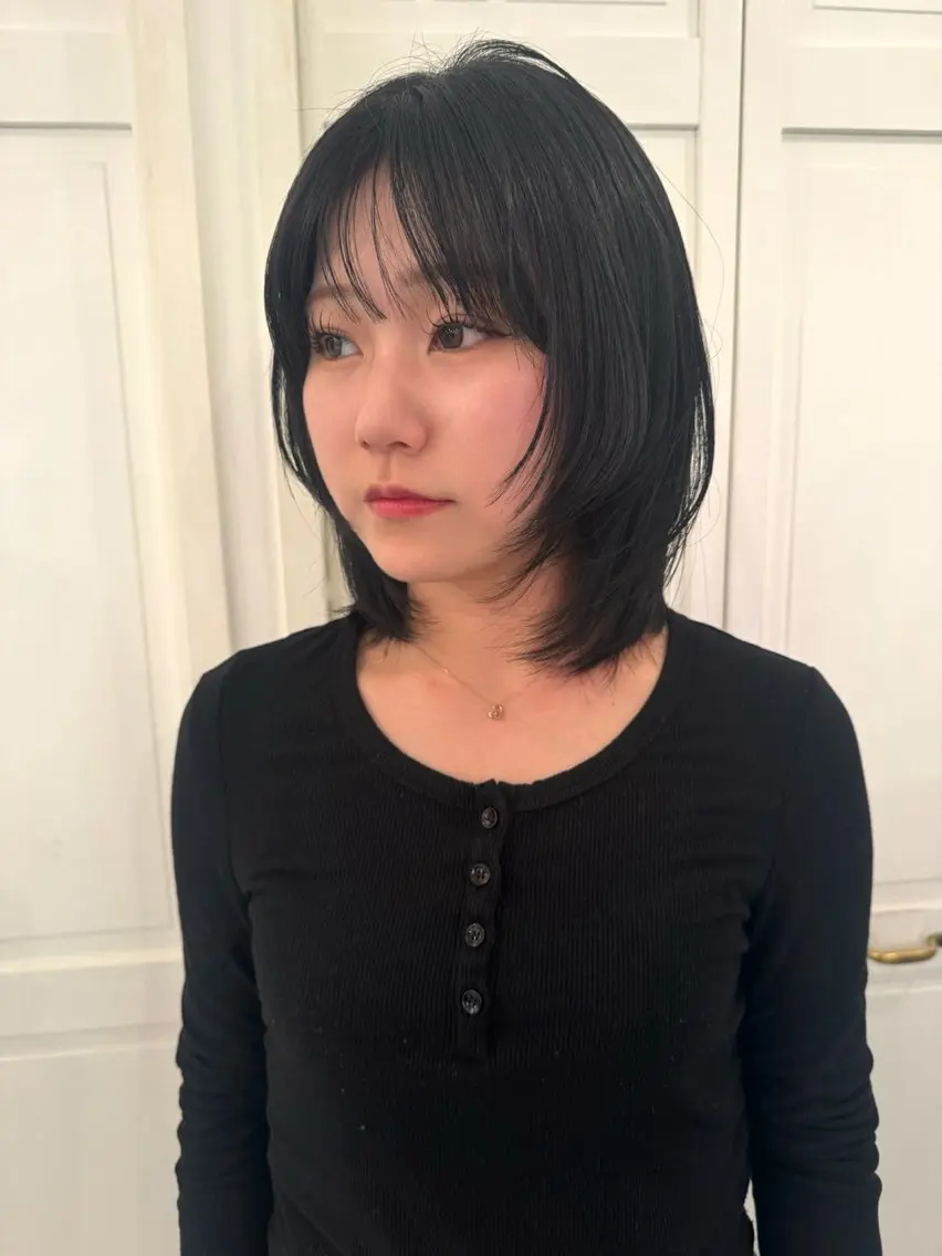 ミディアム カット ヘアカラー ブリーチカラー🎀 韓国風/寺門美優のヘアスタイル
