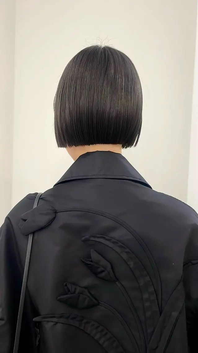 カット＋酸熱ストレートパーマの写真