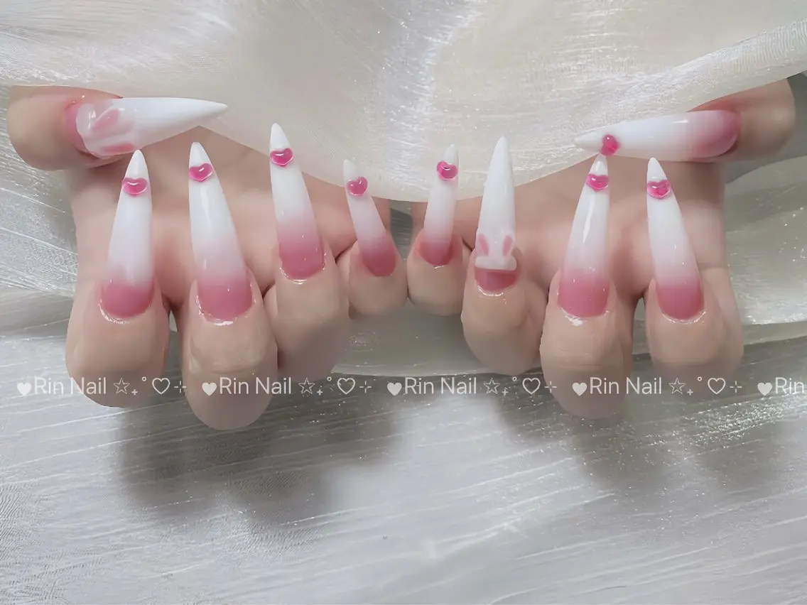 ネイル オーロラネイル チークネイル 桜ネイル クリアネイル ドット ハンドネイル Rin Nail Shinokuboのネイルデザイン