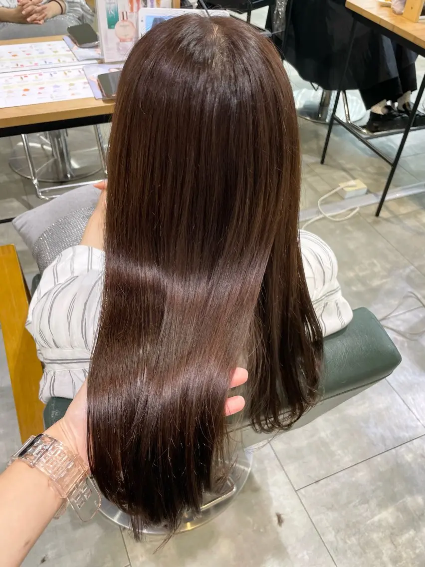 ロング カラー ブラウンカラー 内田 真里奈のヘアスタイル