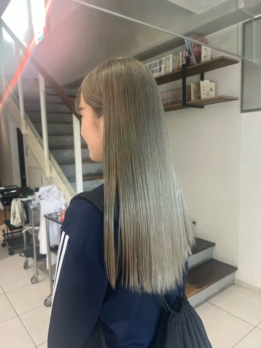 ロング ヘアカラー Ⓜ️irai ✮のヘアスタイル