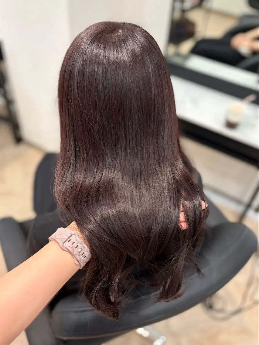 ロング カラー ブリーチ ブラウンカラー ブリーチなしカラー ピンクカラー ピンクブラウン カット ヘアカラー トリートメント 𝒎𝒐𝒆🩰 名駅/ヘアメ/暖色♡のヘアスタイル