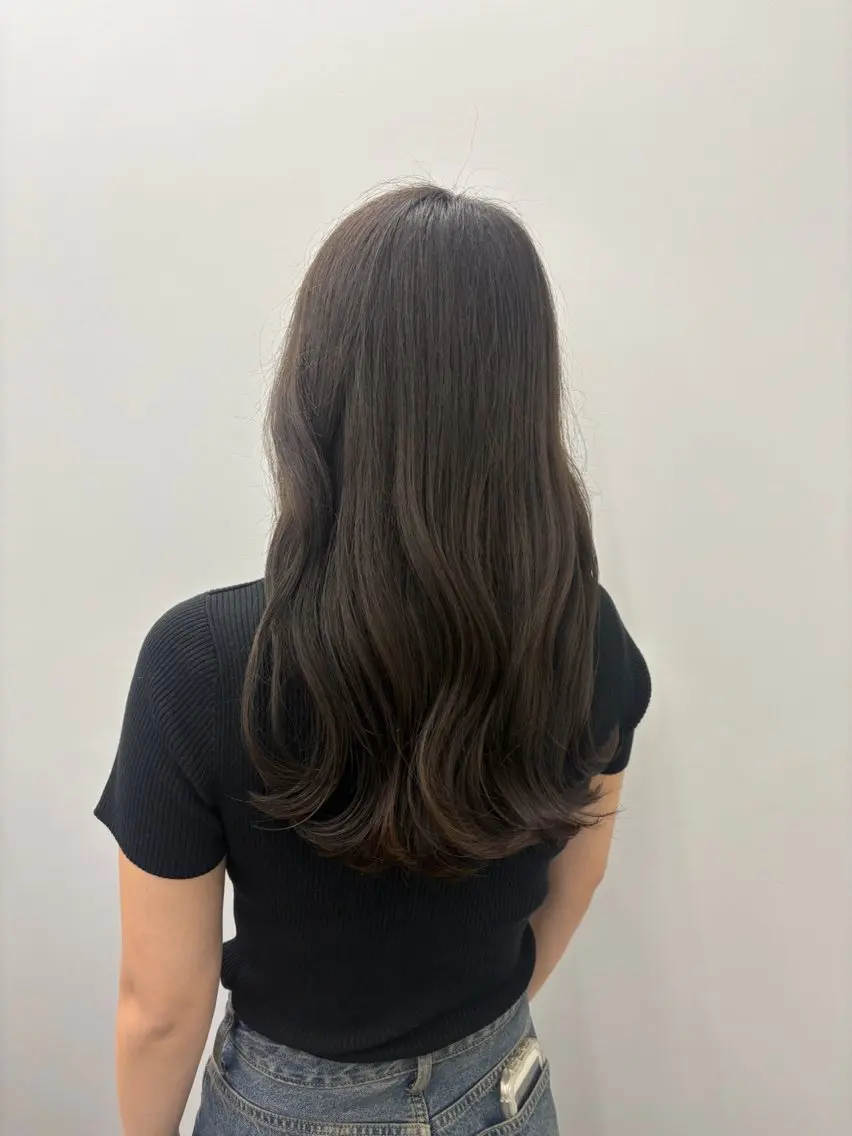 ロング カラー MIU ROCCO3rdのヘアスタイル