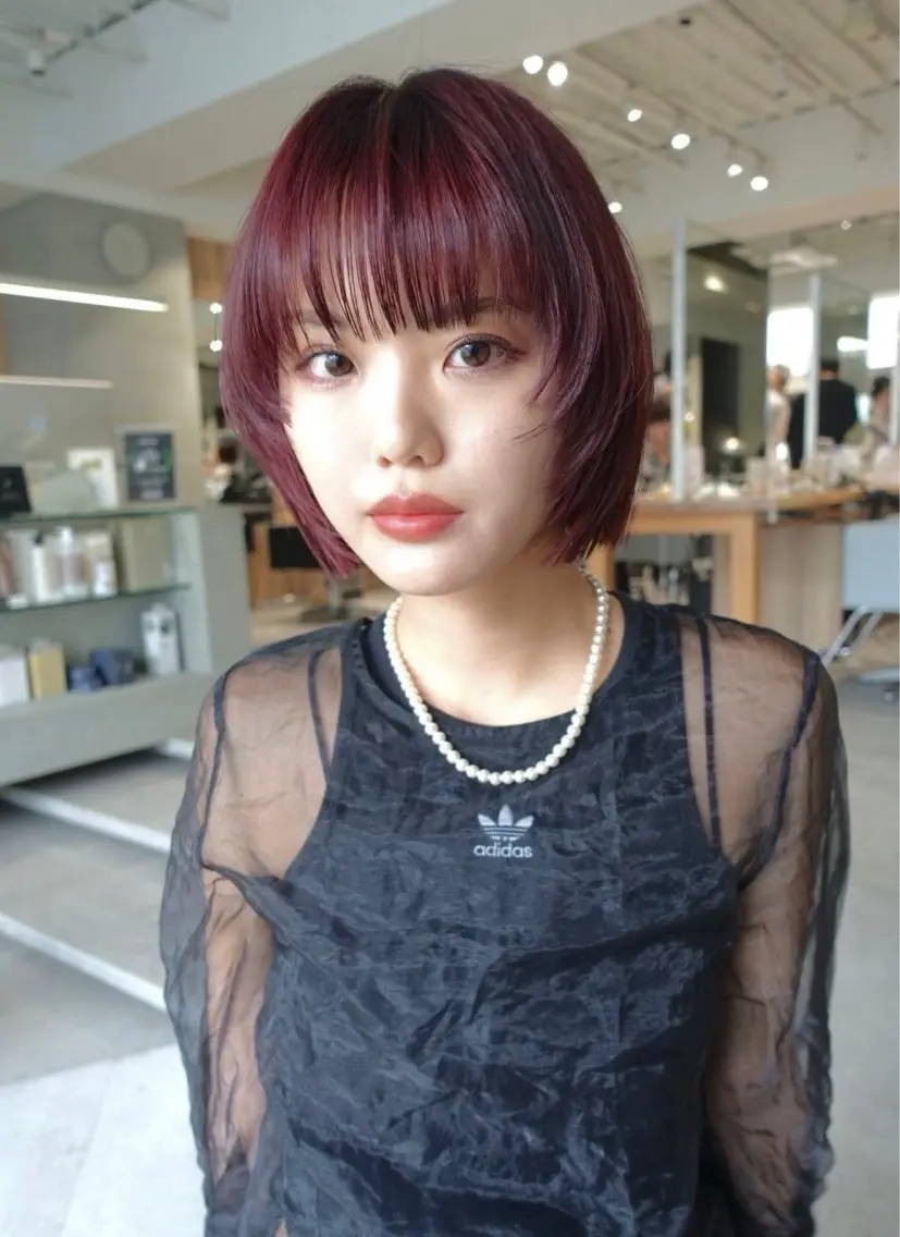 ショート カラー ブリーチ ボルドーカラー ブリーチなしカラー MINX 外山 海成/銀座のヘアスタイル