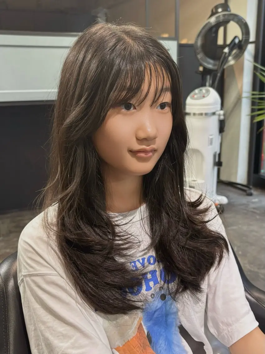 ロング レイヤーカット カット 韓国ヘア/縮毛矯正 /レイヤー🫧ユイカのヘアスタイル