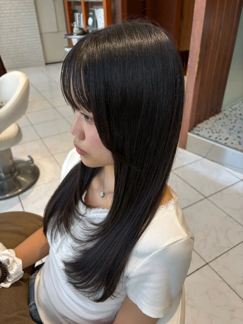 ロング 篠田 綾乃のヘアスタイル