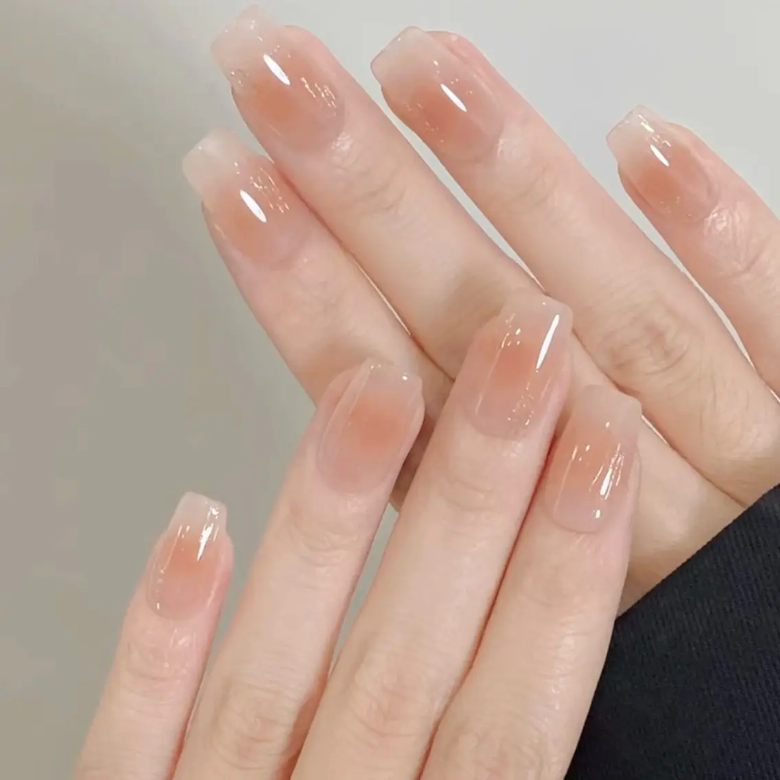 【Hand】オフなし　チークネイル　¥3300の写真