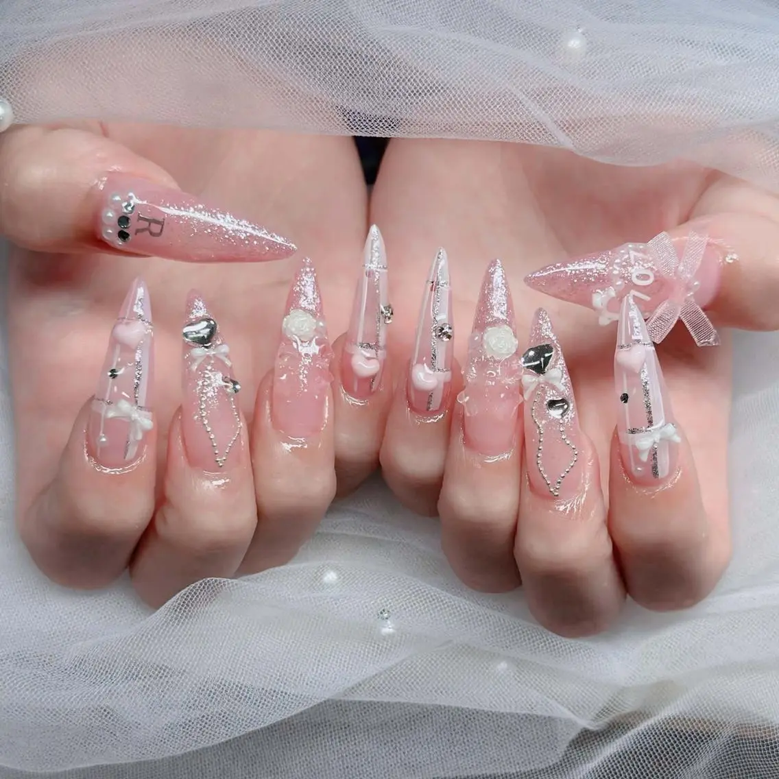 ネイル フレンチネイル ジェルネイル ハロウィン マグネットネイル ネイルチップ ハンドネイル neco H.babynailのネイルデザイン