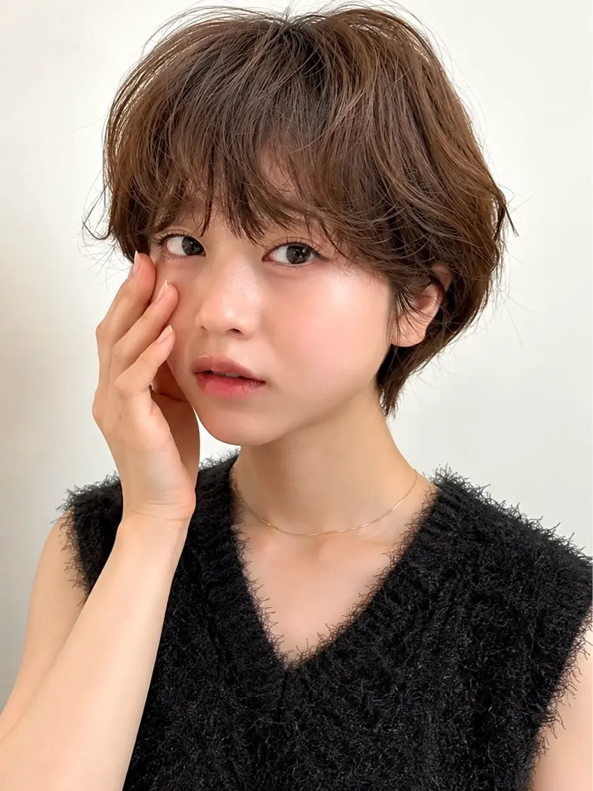 ショート カラー パーマ kazuki【顔周り ×レイヤーカット】のヘアスタイル