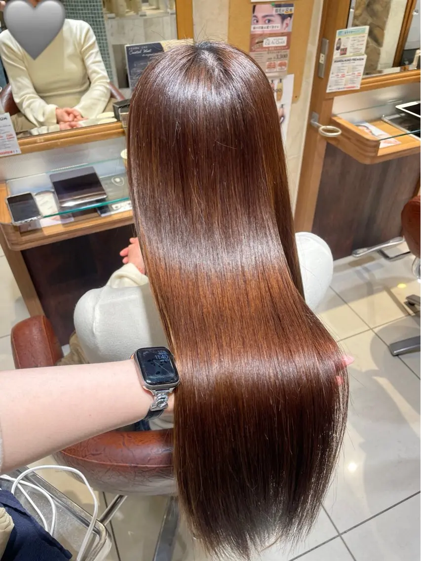 ロング カラー リベルテ新宿 顔周りレイヤー/艶髪のヘアスタイル