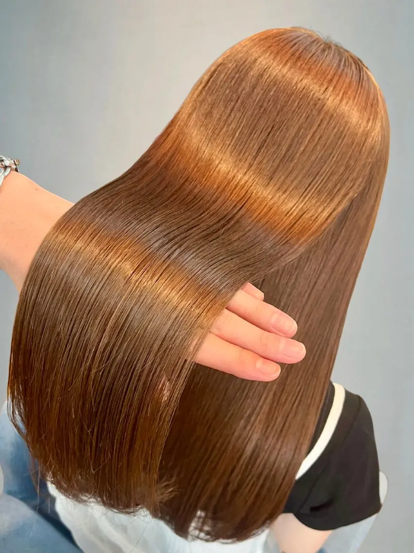 ロング カラー トリートメント 《髪質改善 UN BLEACH》のヘアスタイル