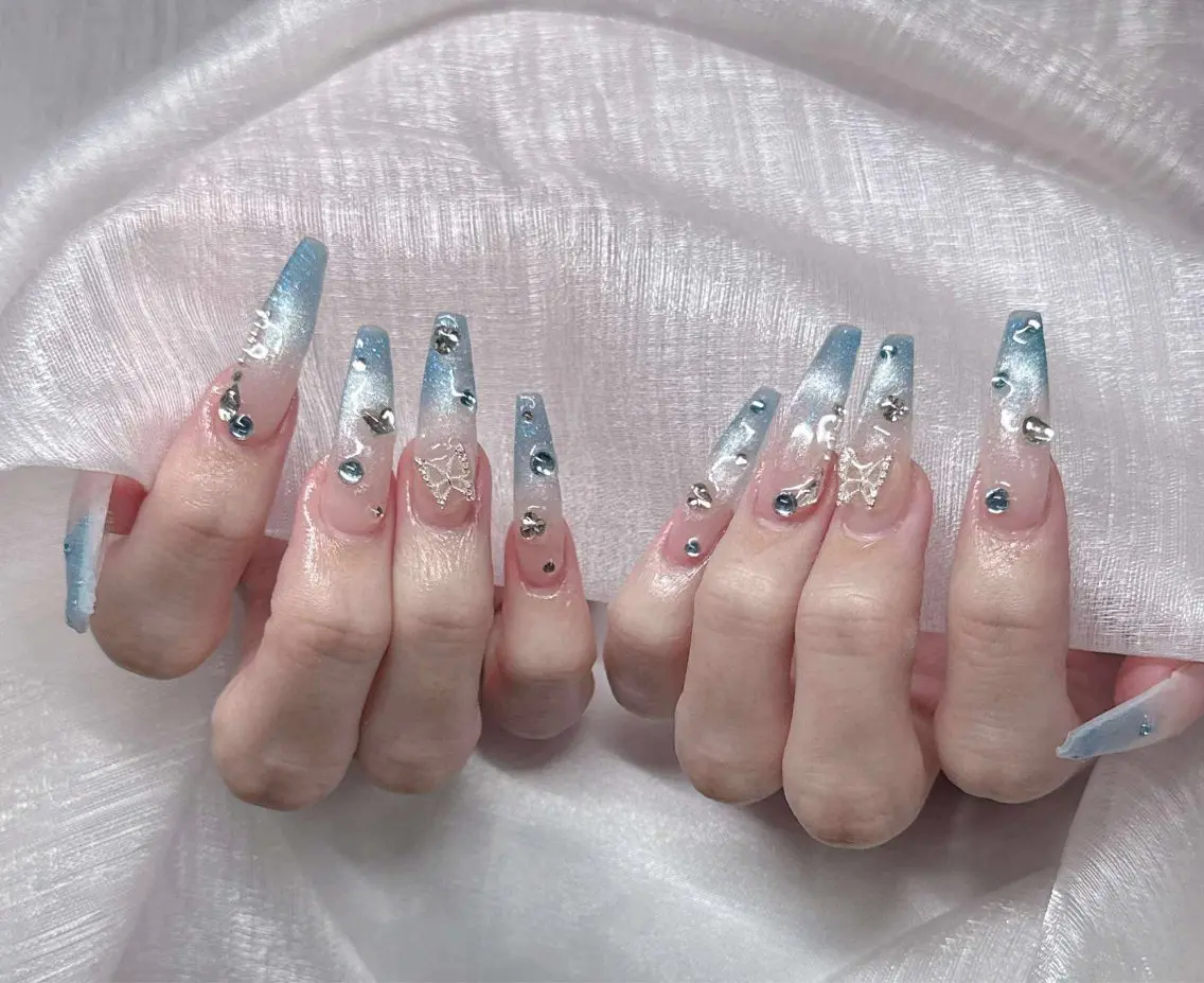 ネイル ハンドネイル Lee Nailsのネイルデザイン